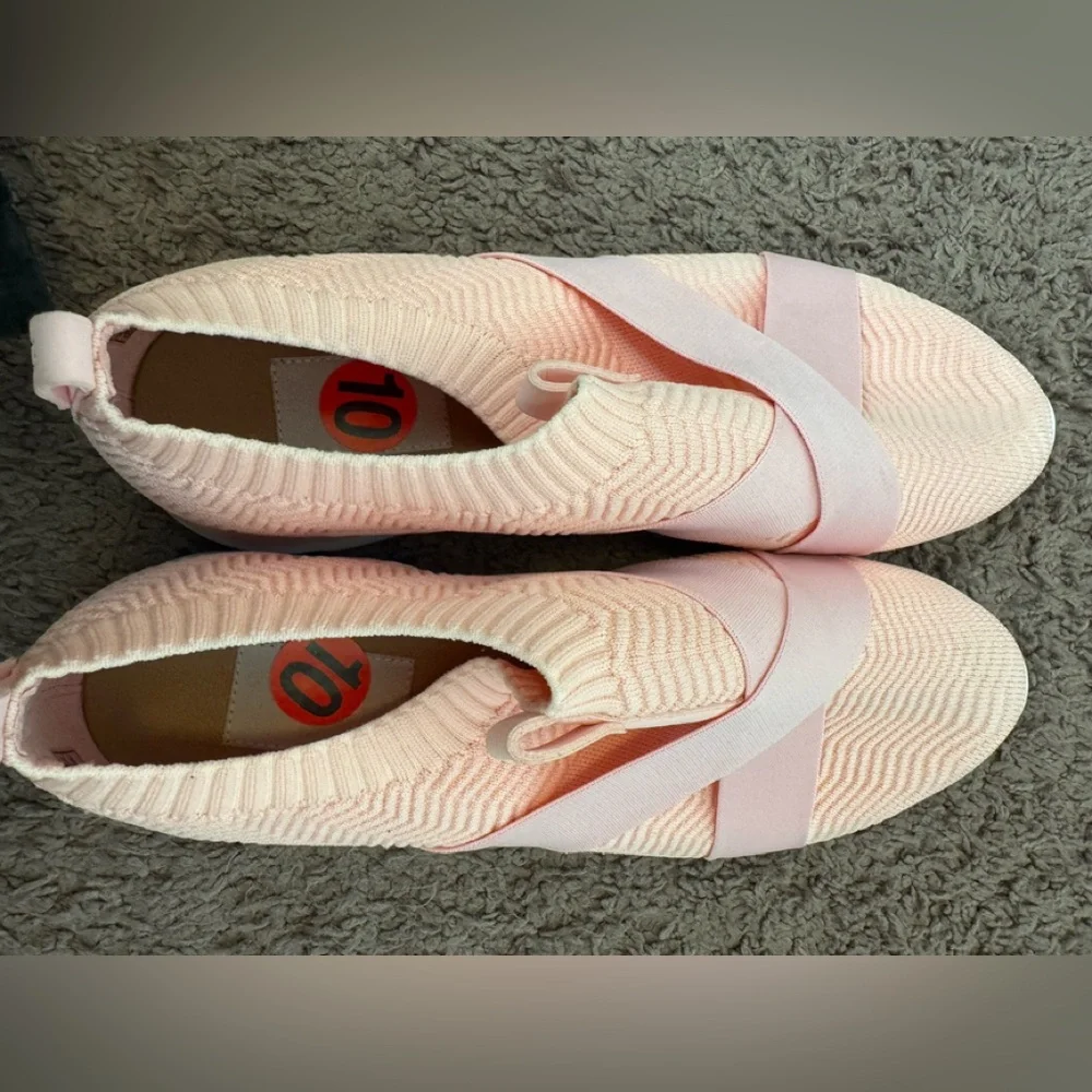 Ugg Willows II Gore Trainer Pink Slip On Sneakers Size 10 NEW $138 - Picture 8 of 8